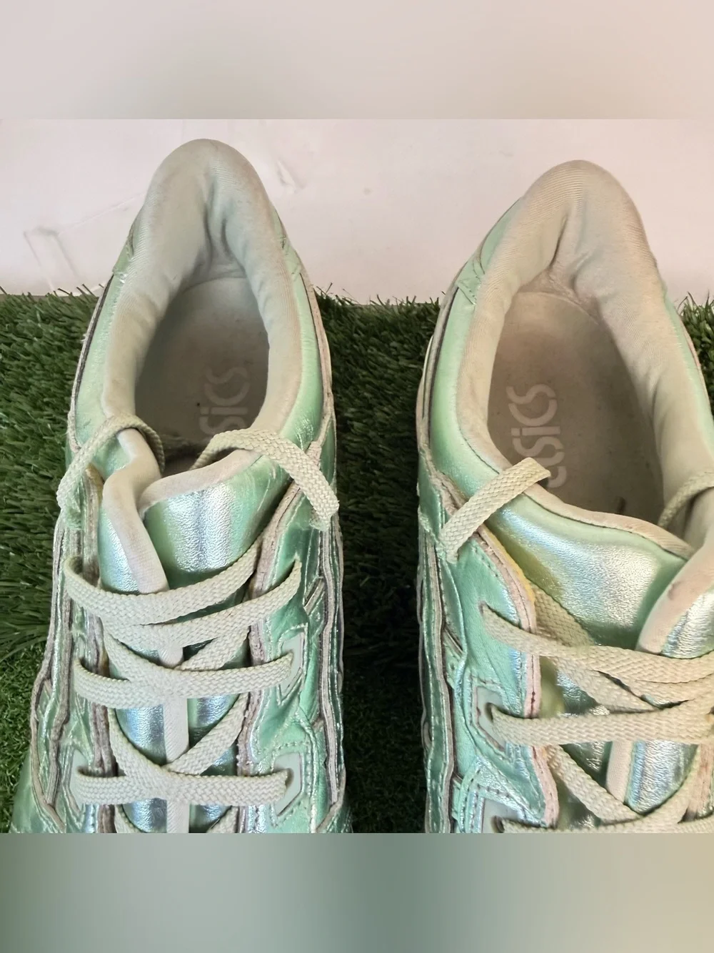Asics shiny metallic